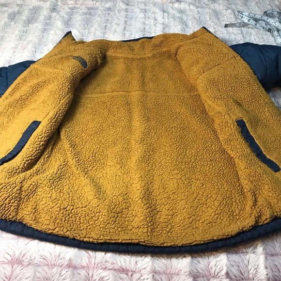 The North Face Kids Puffer Jacket - Blue and Black - Picture 5 of 12